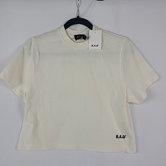 R.A.D. Tops - NWT CrossFit Games The R.A.D® Women's Crop Tee Off White Sz XS